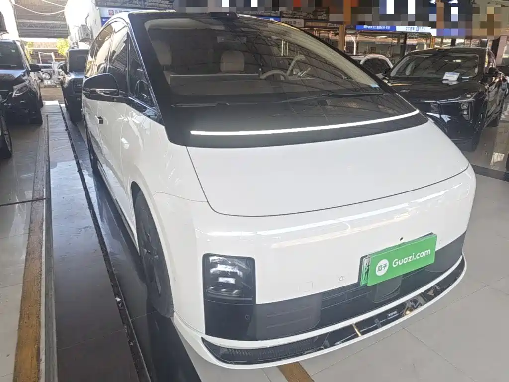Li Auto MEGA 2026 2025 Model Home Family Special Edition