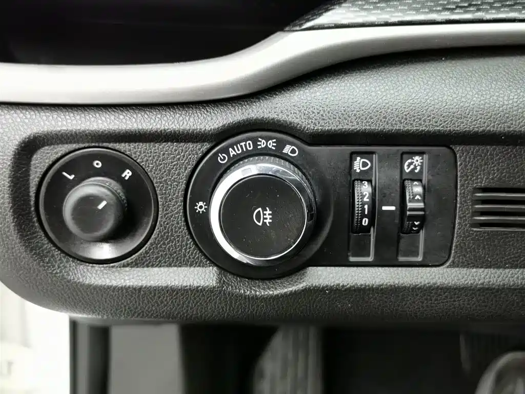 Buick Excelle 2019 18T Auto Connected Elite China VI фото 21