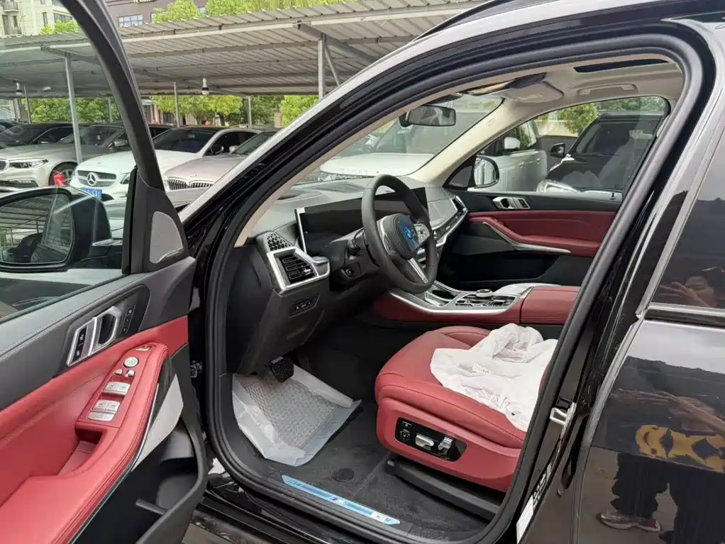 BMW X5 2026 2026 Facelift xDrive 30Li Exclusive M Sport Shadowline Package