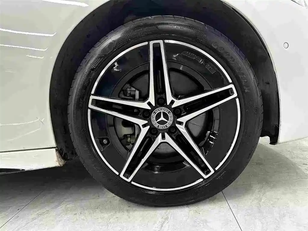 Фото 17 - Mercedes-Benz C-Class