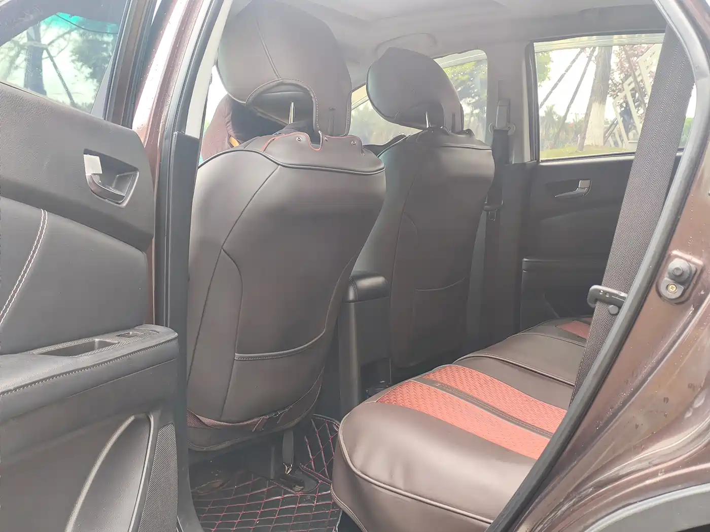 LUXGEN EXCELLENT 6 SUV