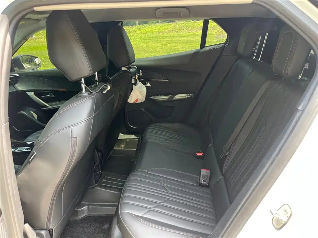 Peugeot 2008 2022 230THP THE ONE фото 13