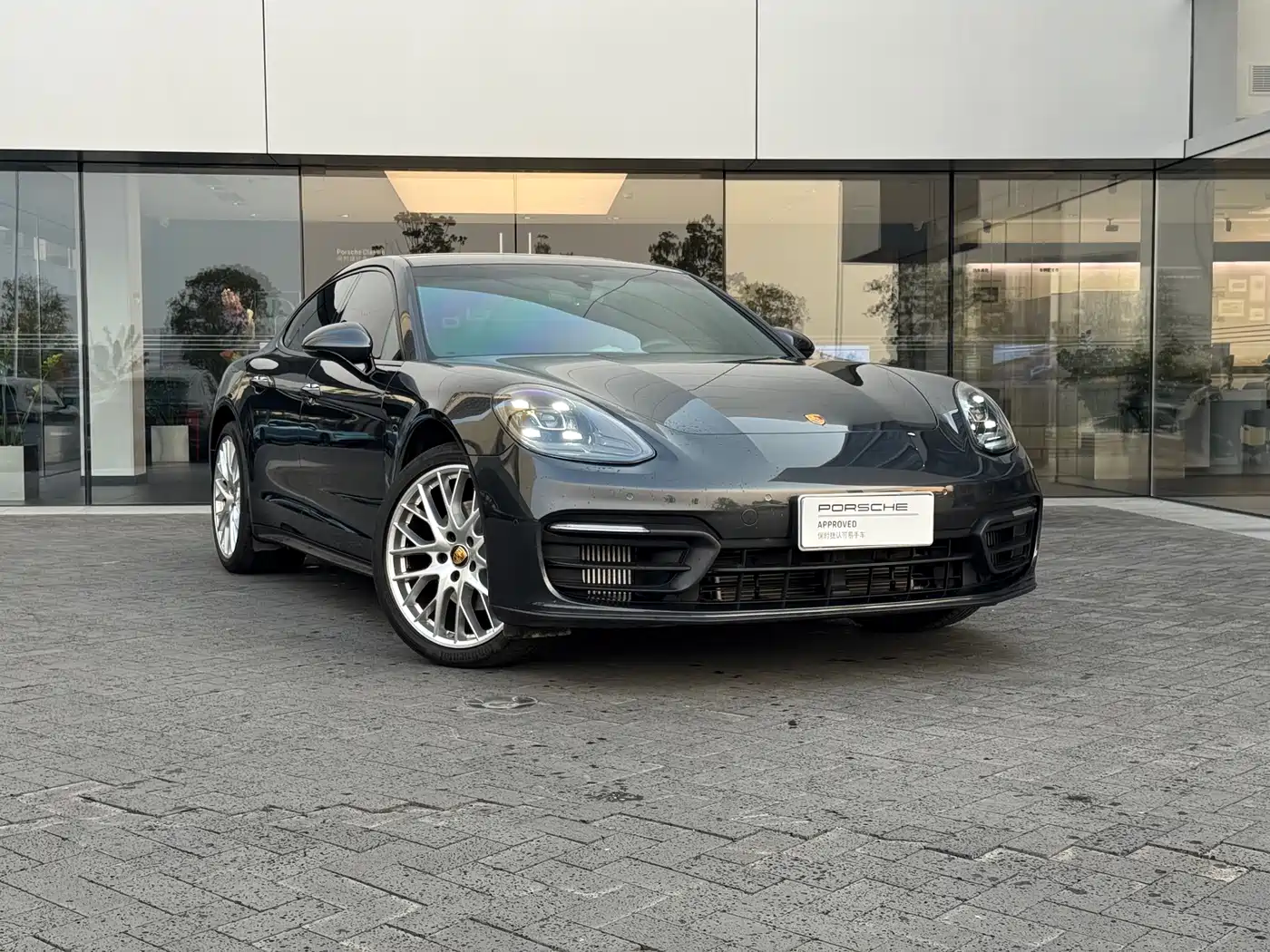 PORSCHE PANAMERA