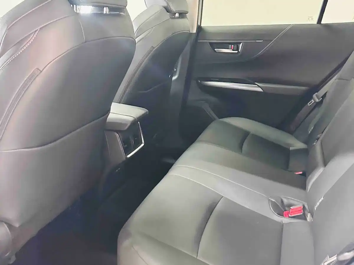 Toyota Venza 2024 2023 2.0L CVT FWD Luxury