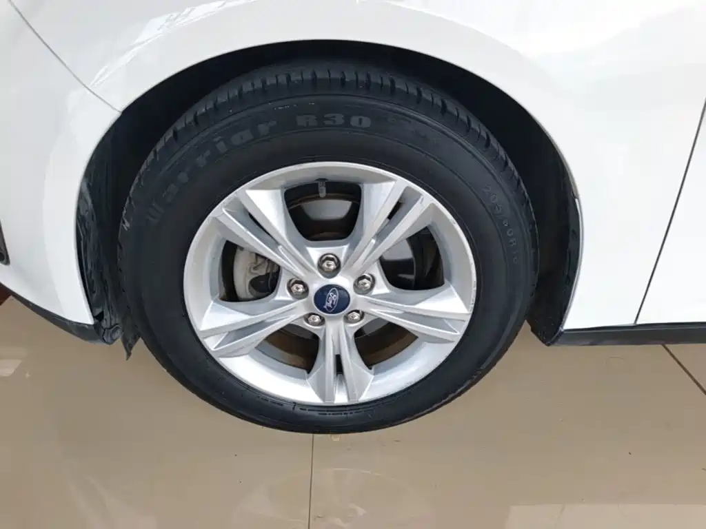 Photo 23 - Ford Focus
