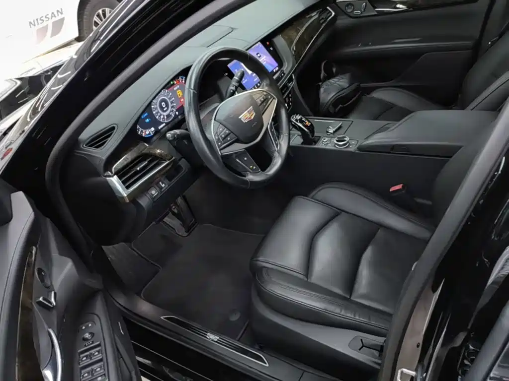 Фото 11 - Cadillac CT6
