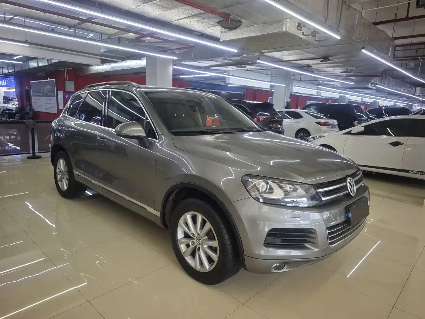 Volkswagen Touareg 2011 3.0TSI Premium фото 3