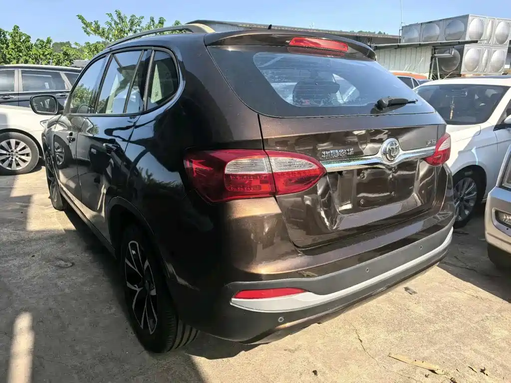 Zhonghua V5 2016 2016 1.5T Automatic 2WD Sport Edition