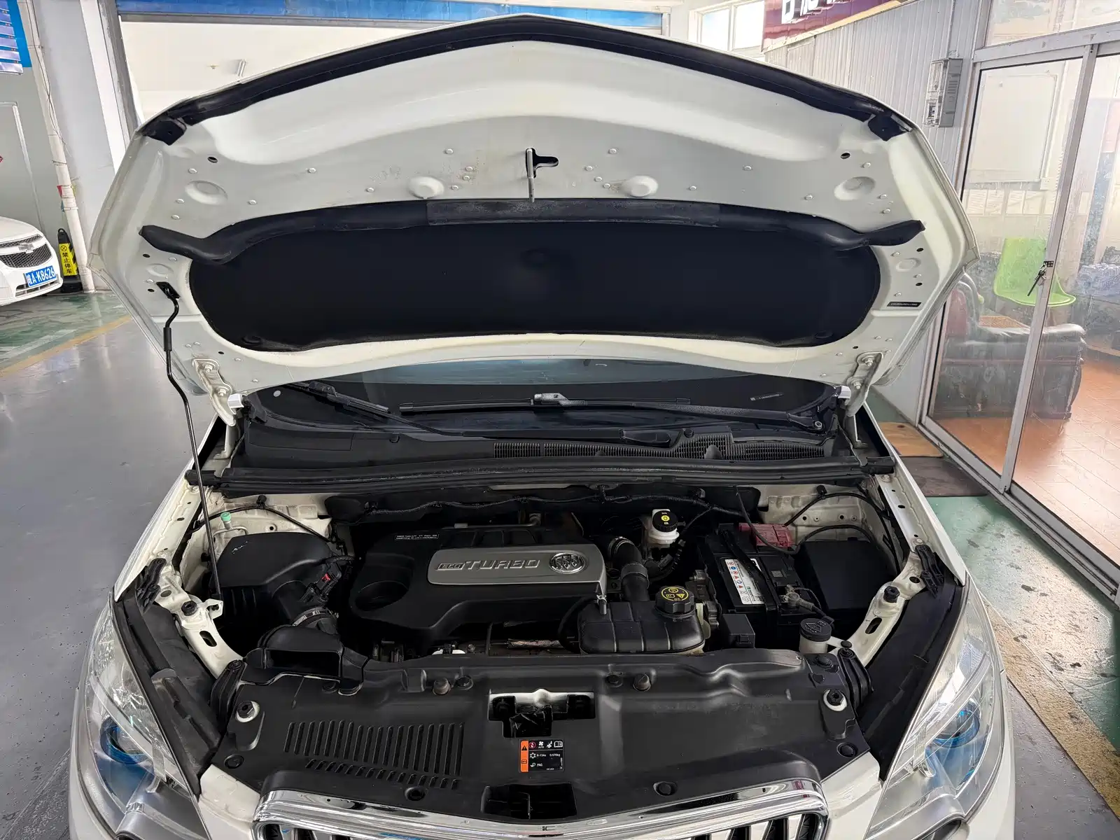 Фото 17 - Buick Encore