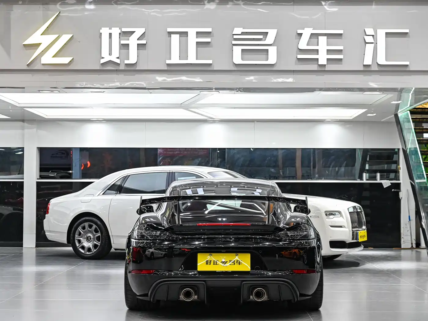 PORSCHE 718