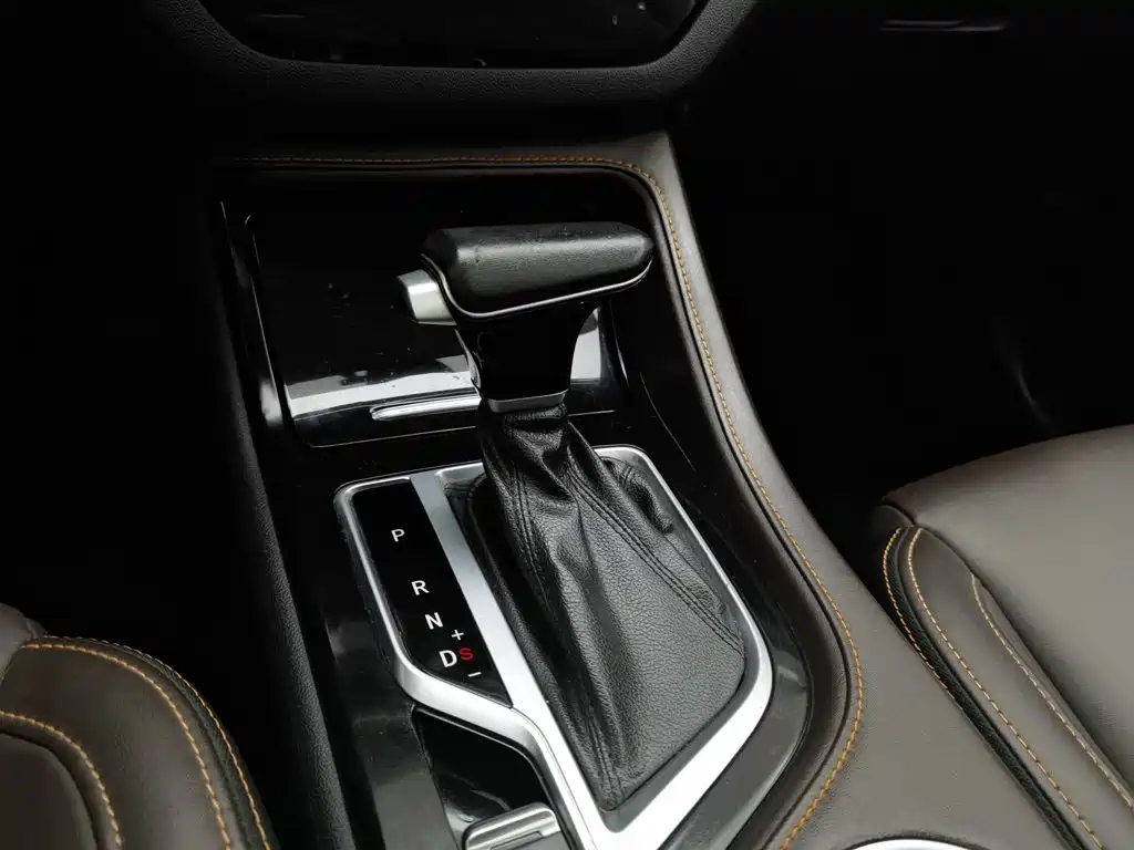 Changan CS35 PLUS 2019 2018 1.6L Automatic Smooth Connect China V