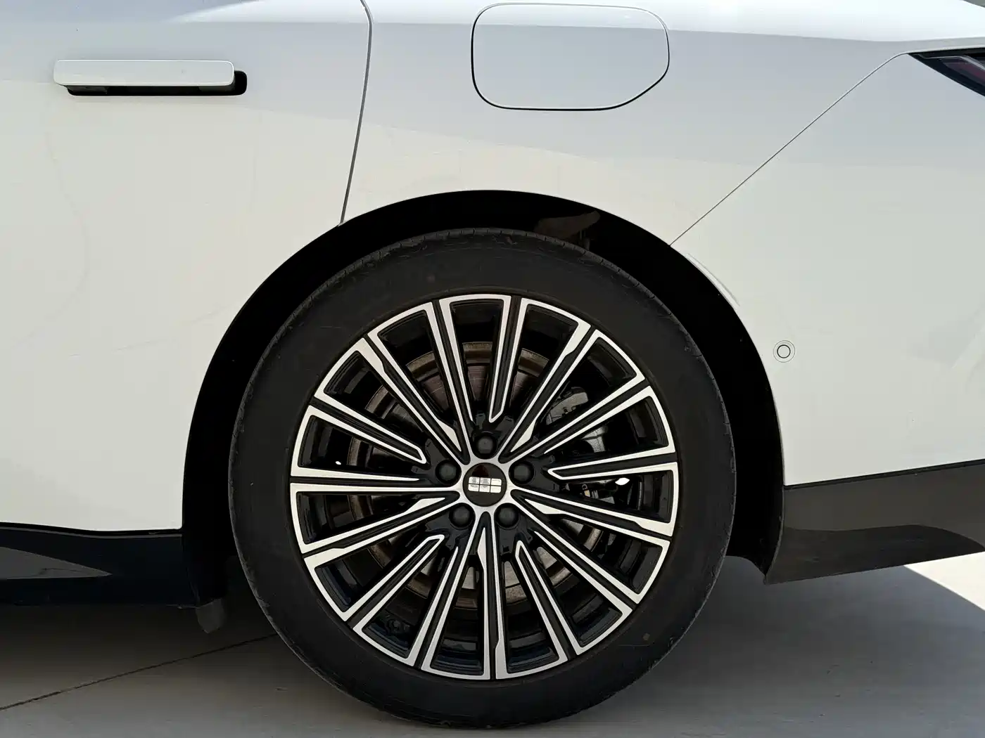 Geely Galaxy Galaxy Xingyao 8 2025 130km EM-P Starship Edition фото 16