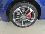 Фото 23 - Audi A4L