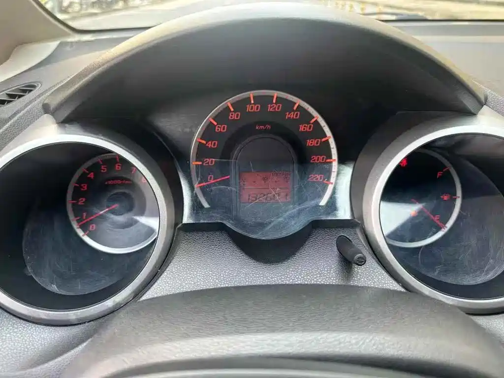 Фото 9 - Honda Fit