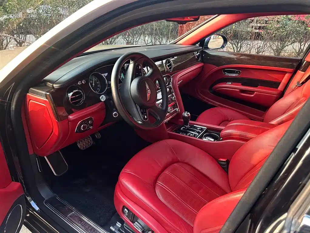 Bentley Mulsanne 2012 Model 6.8T Diamond Jubilee фото 8