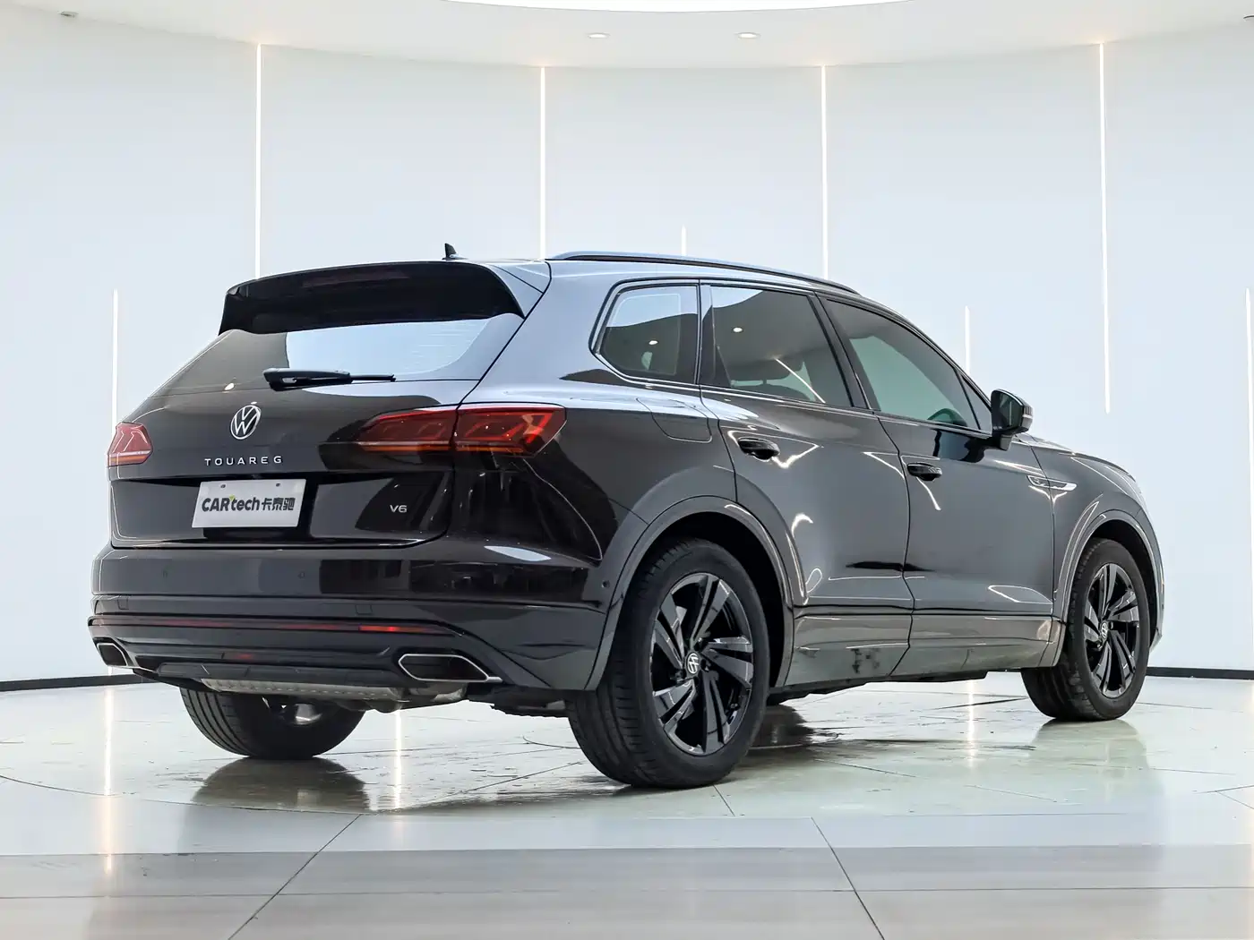 Volkswagen Touareg 2022 3.0TSI Rui Xiang Edition Gloss Black Sport Package фото 8