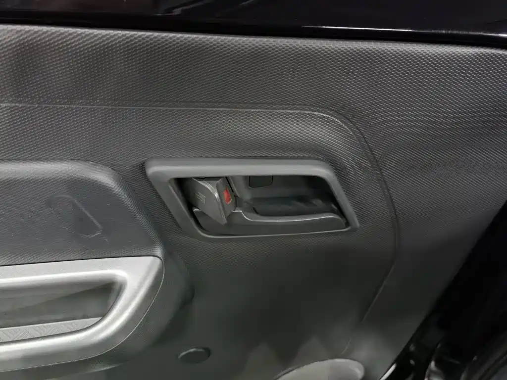 Фото 9 - Wuling Motors Wuling Zhiguang NEV