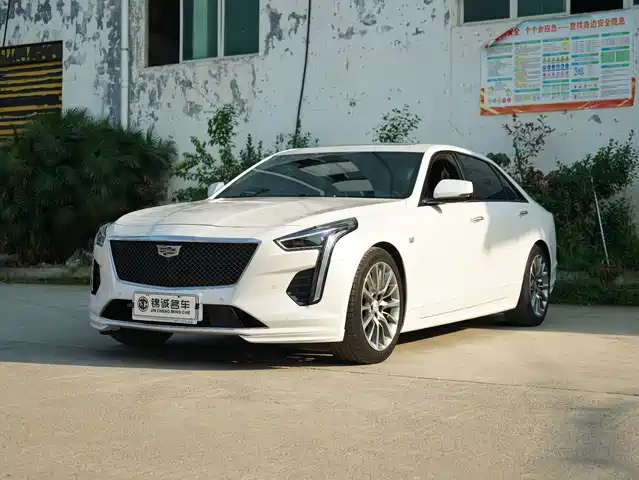 CADILLAC CT6
