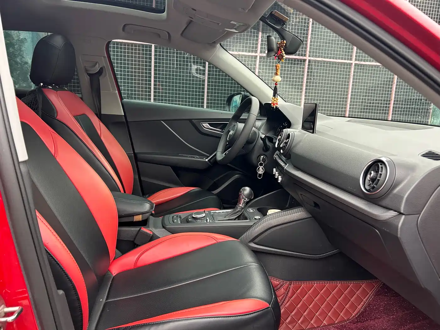 Audi Q2L 2018 35 TFSI Launch Exclusive Edition China VI фото 9