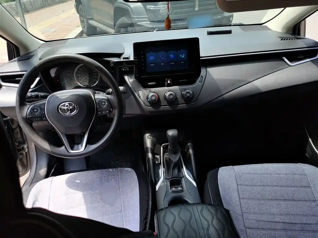 Toyota Corolla 2019 1.2T S-CVT GL Pioneer Edition фото 5