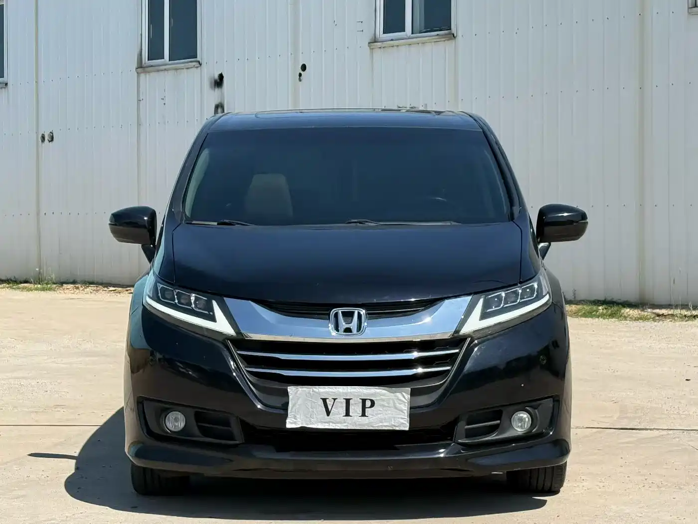 Фото 2 - Honda Odyssey