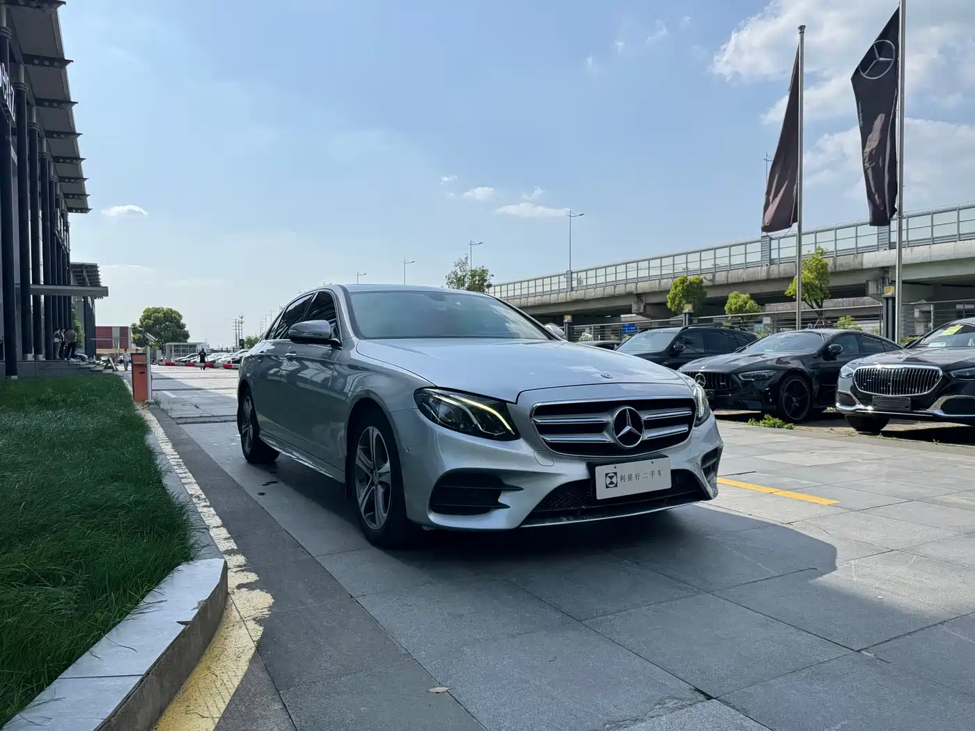 Mercedes-Benz E-Class 2018 E 200 L Sport фото 3