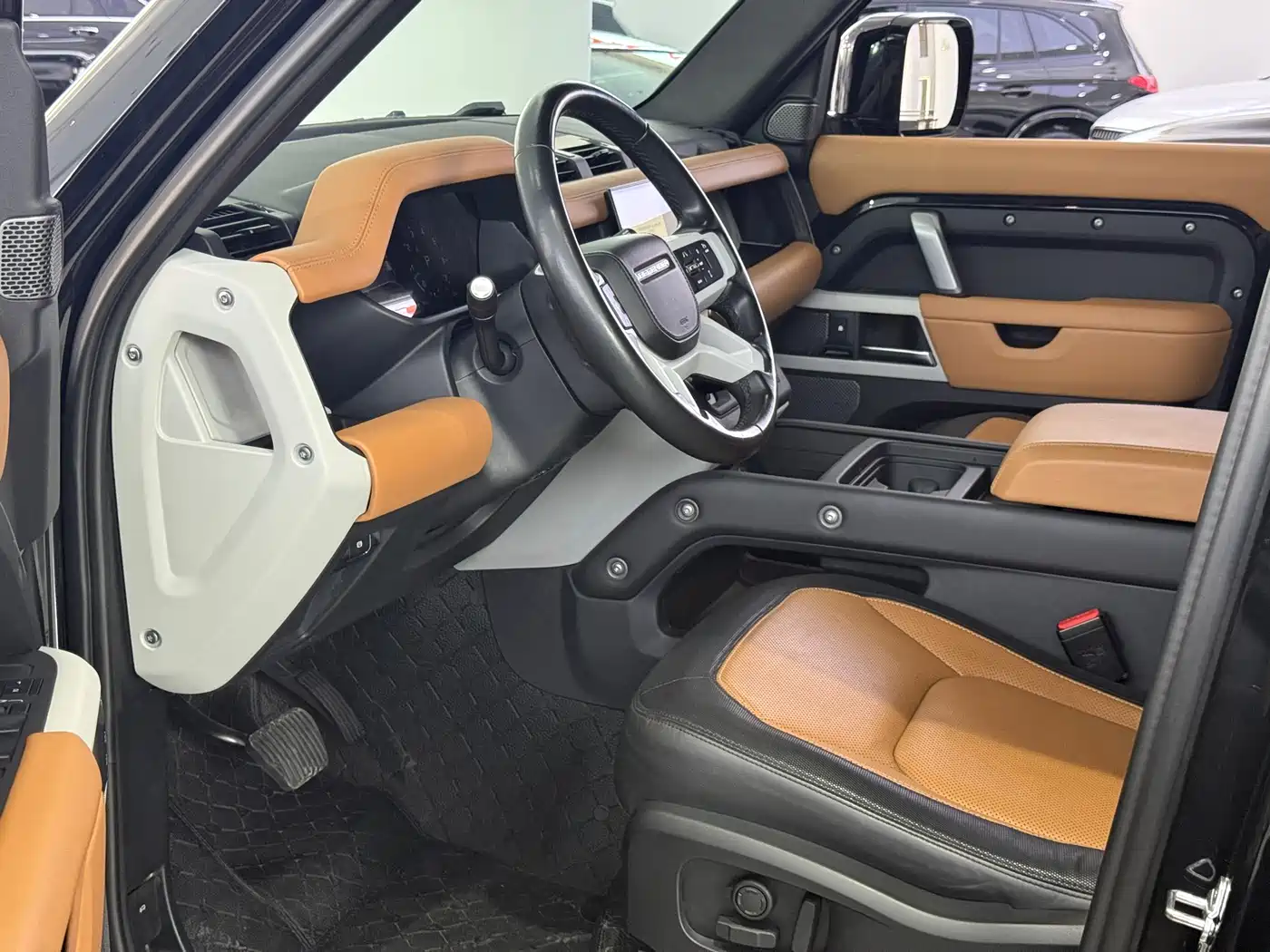 LAND ROVER GUARD