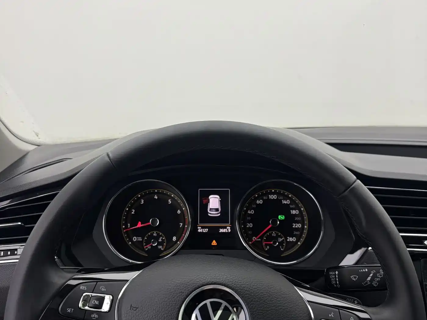 Volkswagen Tiguan L 2021 330TSI Automatic 2WD Smart фото 19