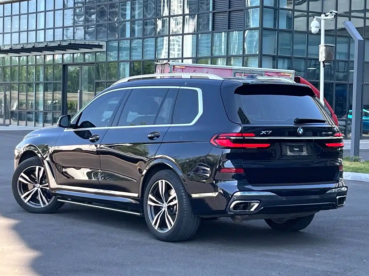 BMW X7 2023 xDrive40i Exclusive M Sport Package фото 7