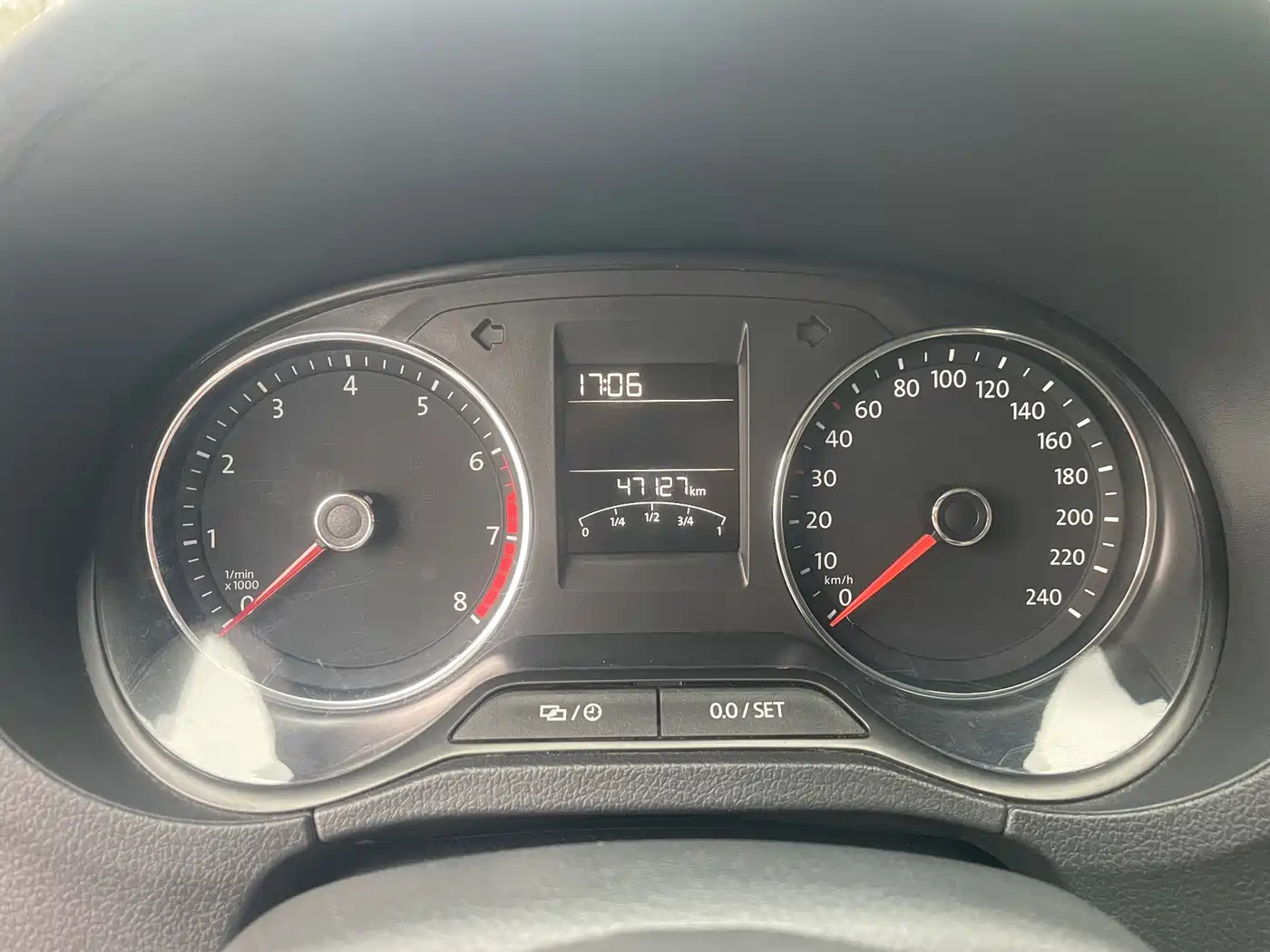 Volkswagen Polo 2016 1.6L Automatic Luxury фото 8