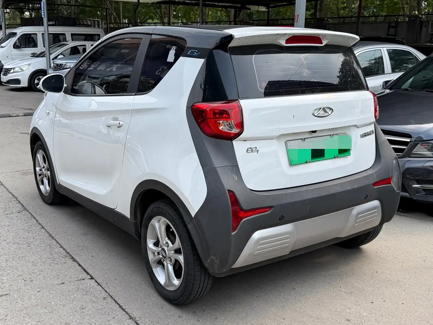 QQ New Energy Little Ant 2019 2018 400 4-Seater Premium Smart Edition