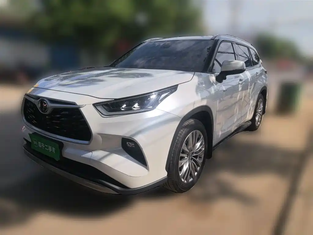 Toyota Highlander 2024 2.5L Smart Hybrid 4WD Luxury 7-seater фото 2