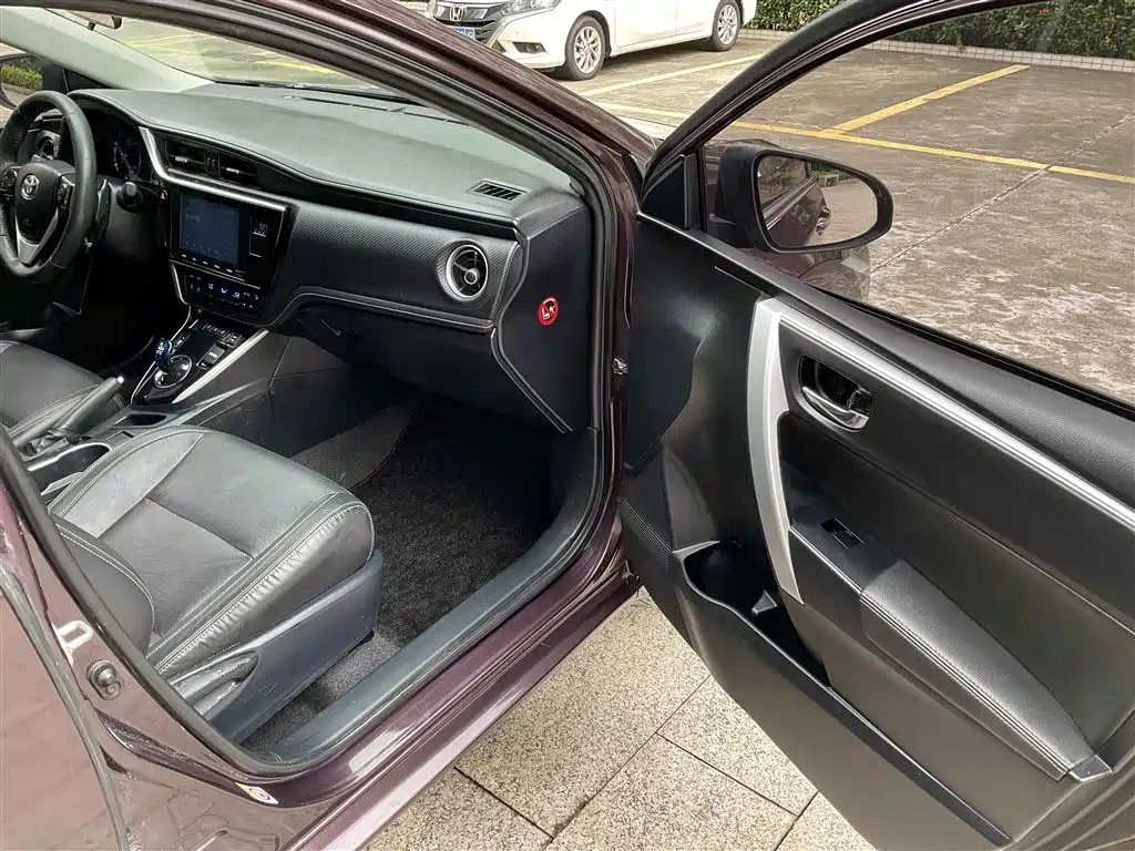 Toyota Levin 2016 Hybrid 1.8H V E-CVT Luxury Edition фото 9