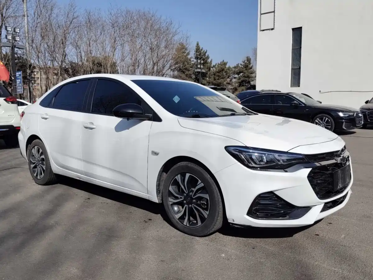 Chevrolet Monza 2019 RS 330T Auto Smooth Edition China VI фото 3