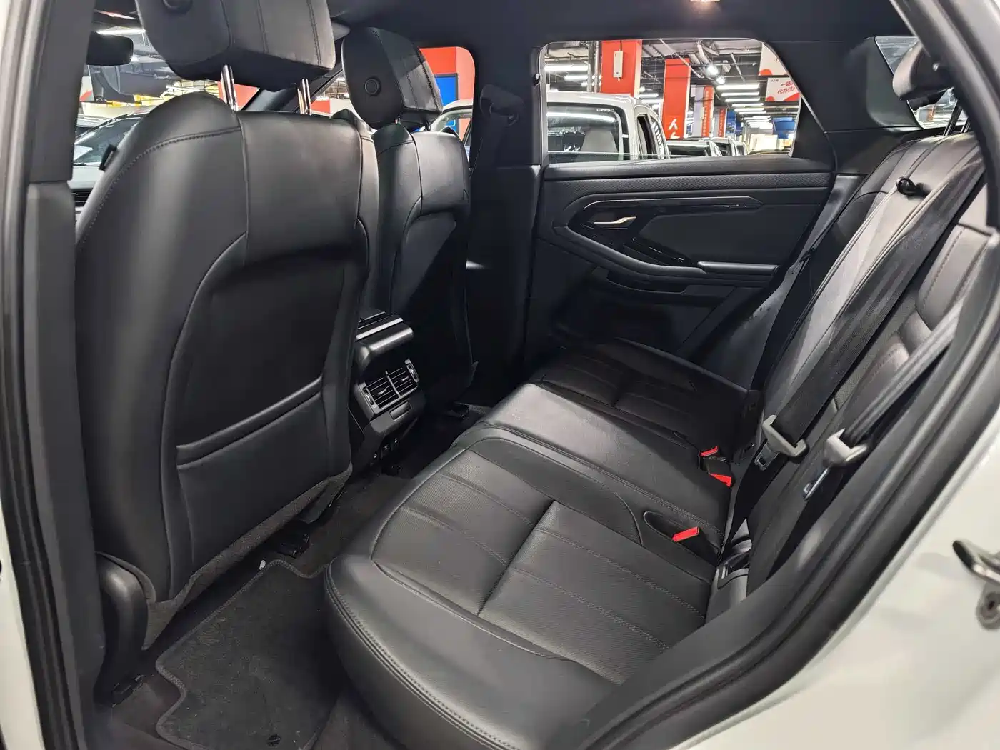 Land Rover Range Rover Evoque 2020 249PS R-DYNAMIC S Sport Edition фото 9