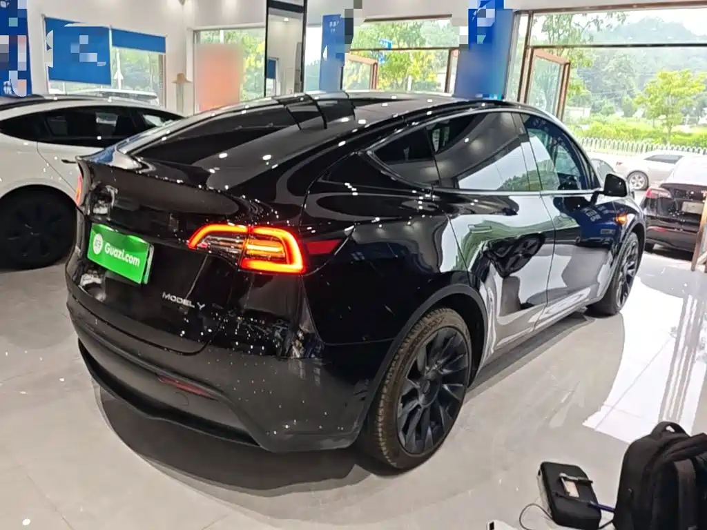 Фото 7 - Tesla Model Y