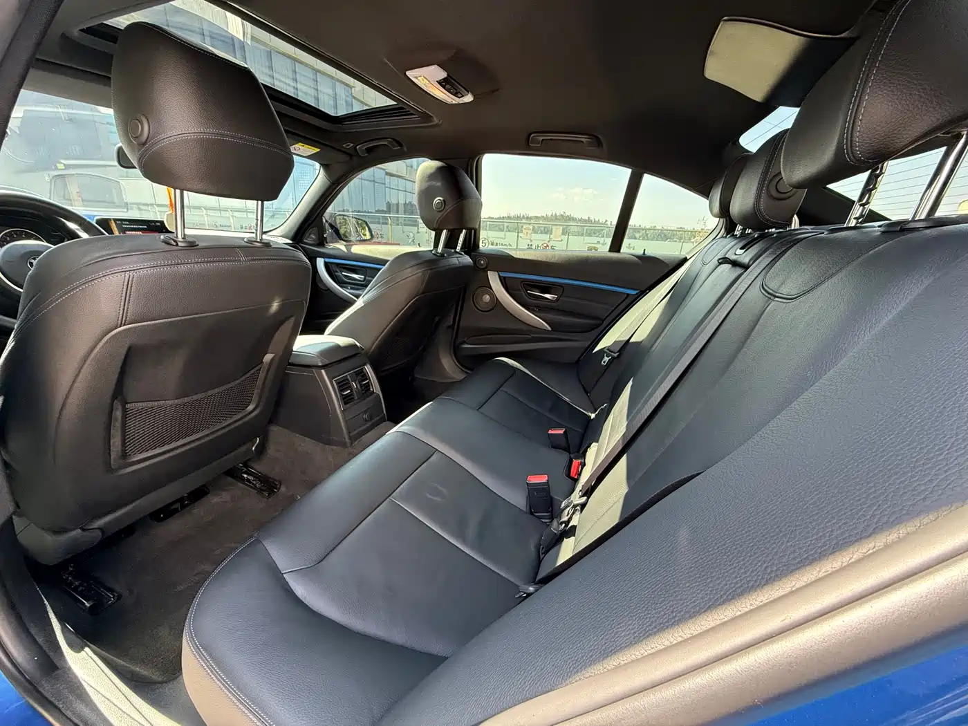 BMW 3 Series 2018 320i M Sport Package фото 6