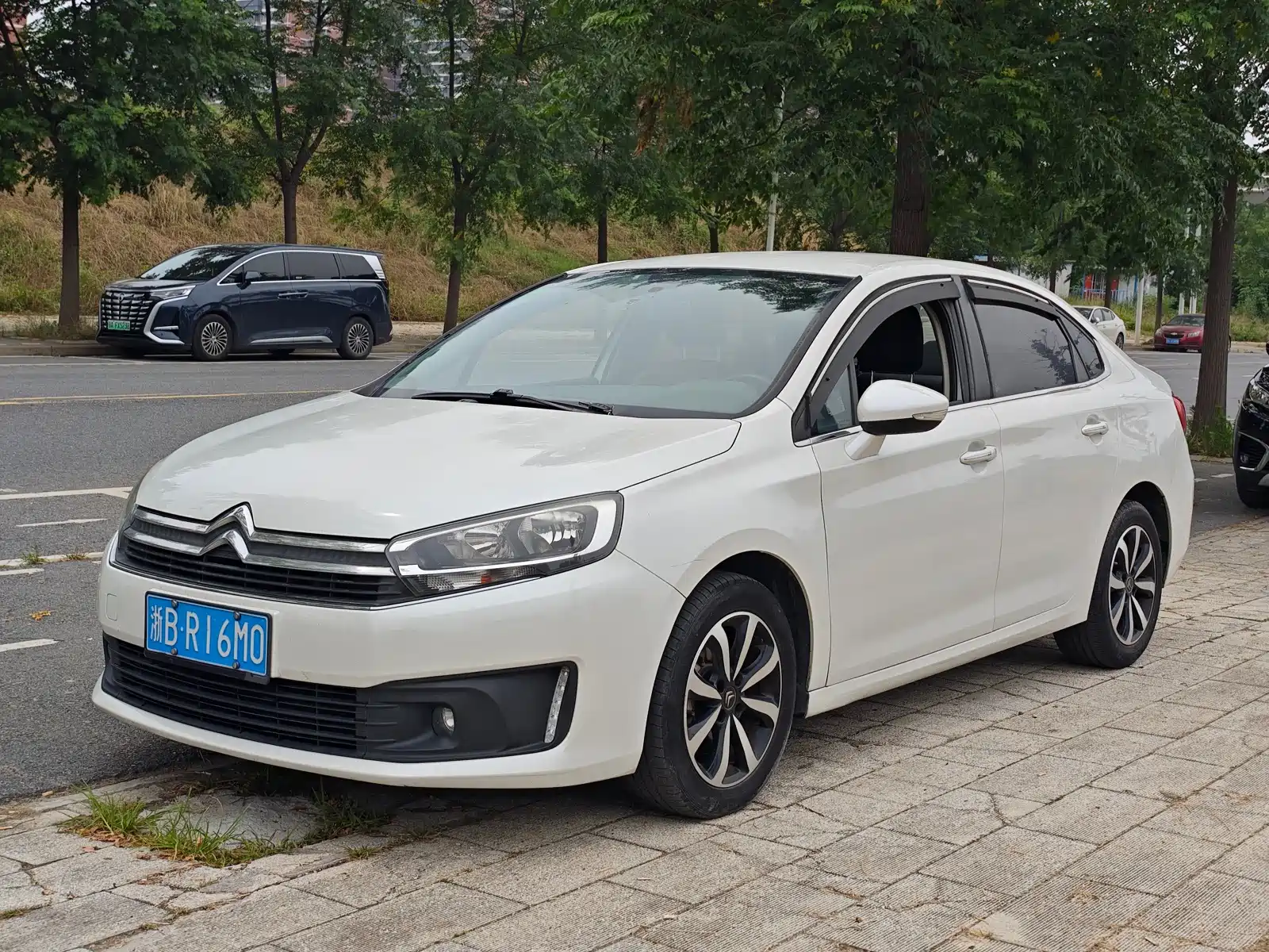 Photo 1 - Citroën C4 C-Quatre