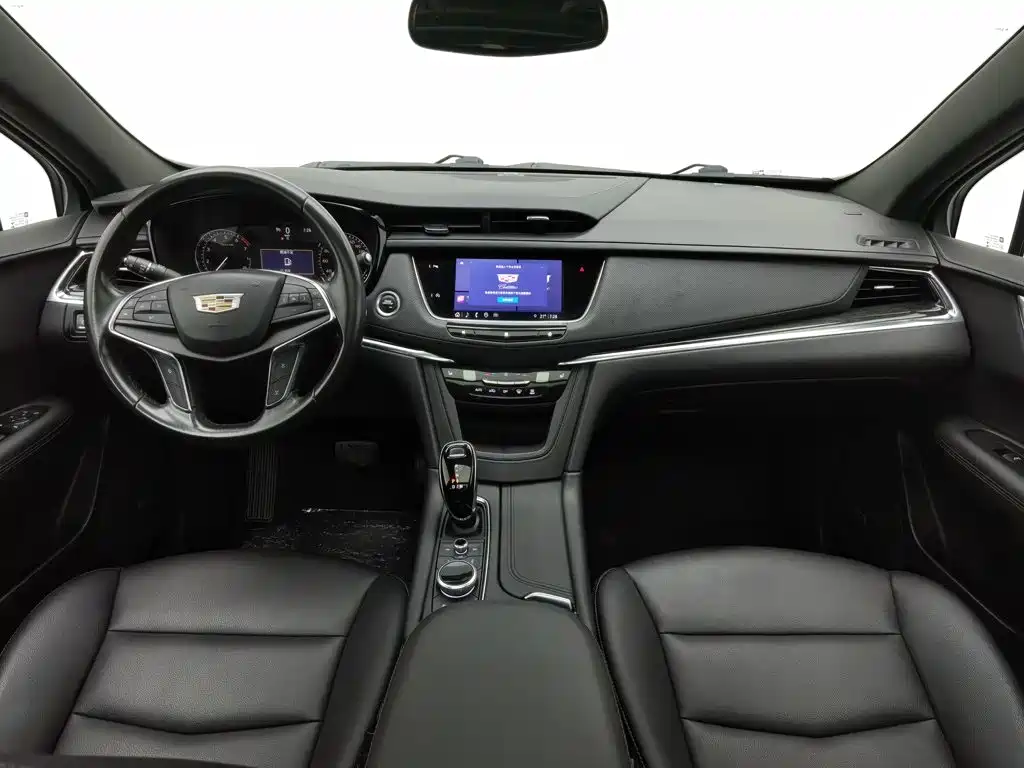 صورة 5 - Cadillac XT5