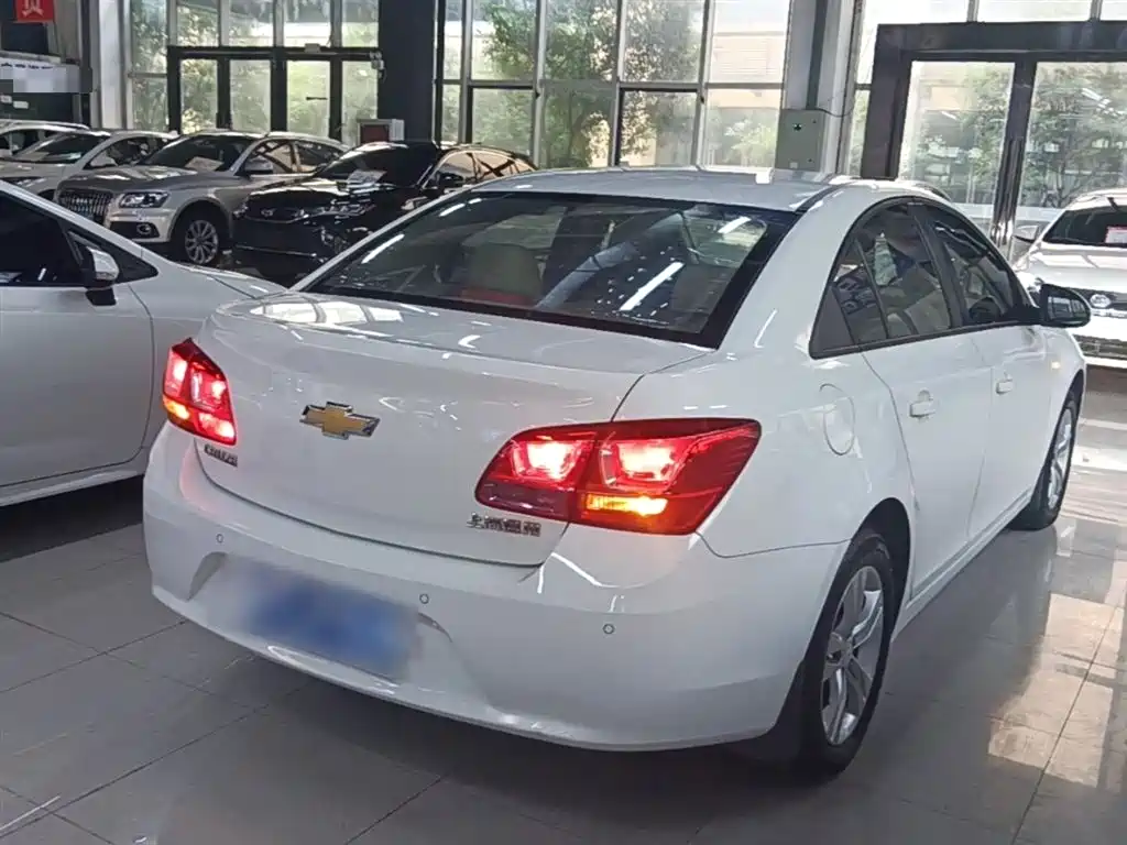 Chevrolet Cruze 2015 1.5L Classic SE AT фото 7