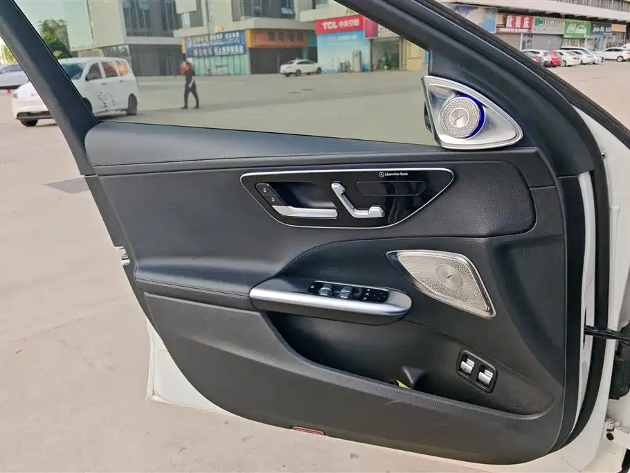 Mercedes-Benz C-Class New Energy 2023 C 350 eL фото 7