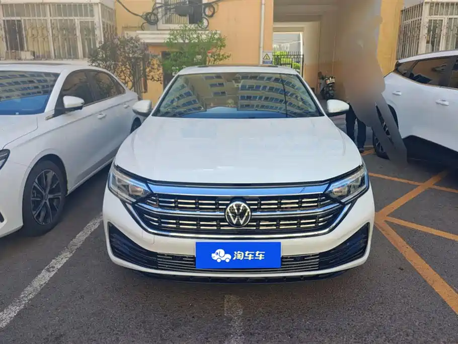 Volkswagen Sagitar 2023 300TSI DSG Surpassing Edition фото 2