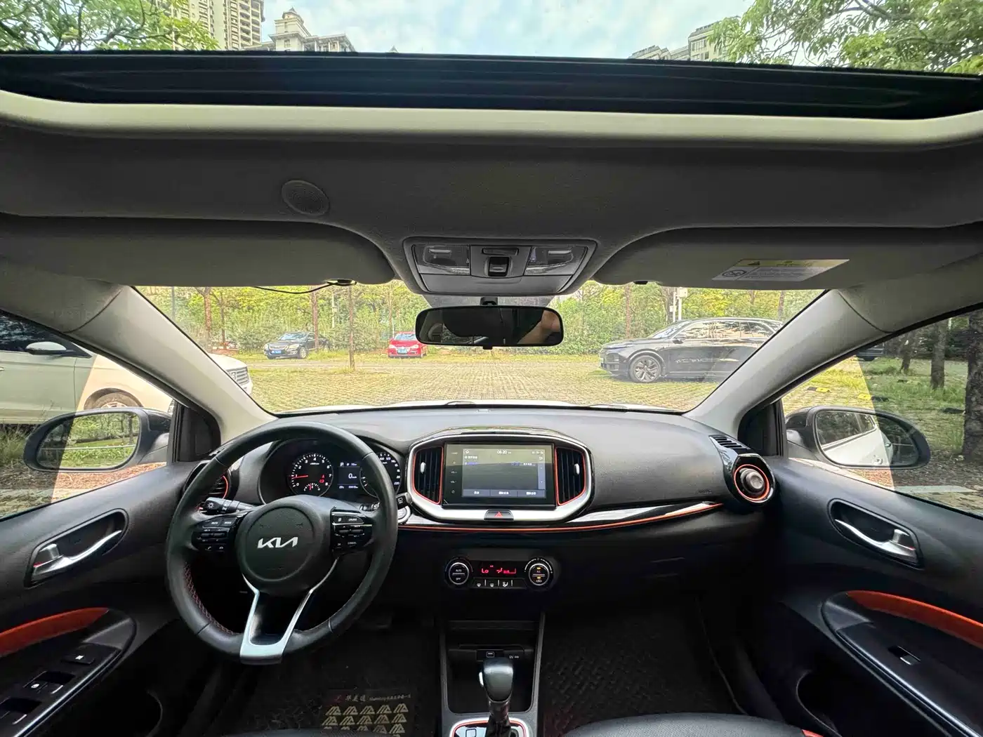 Kia KX1 2021 1.4L CVT Fun Sunroof Version фото 16