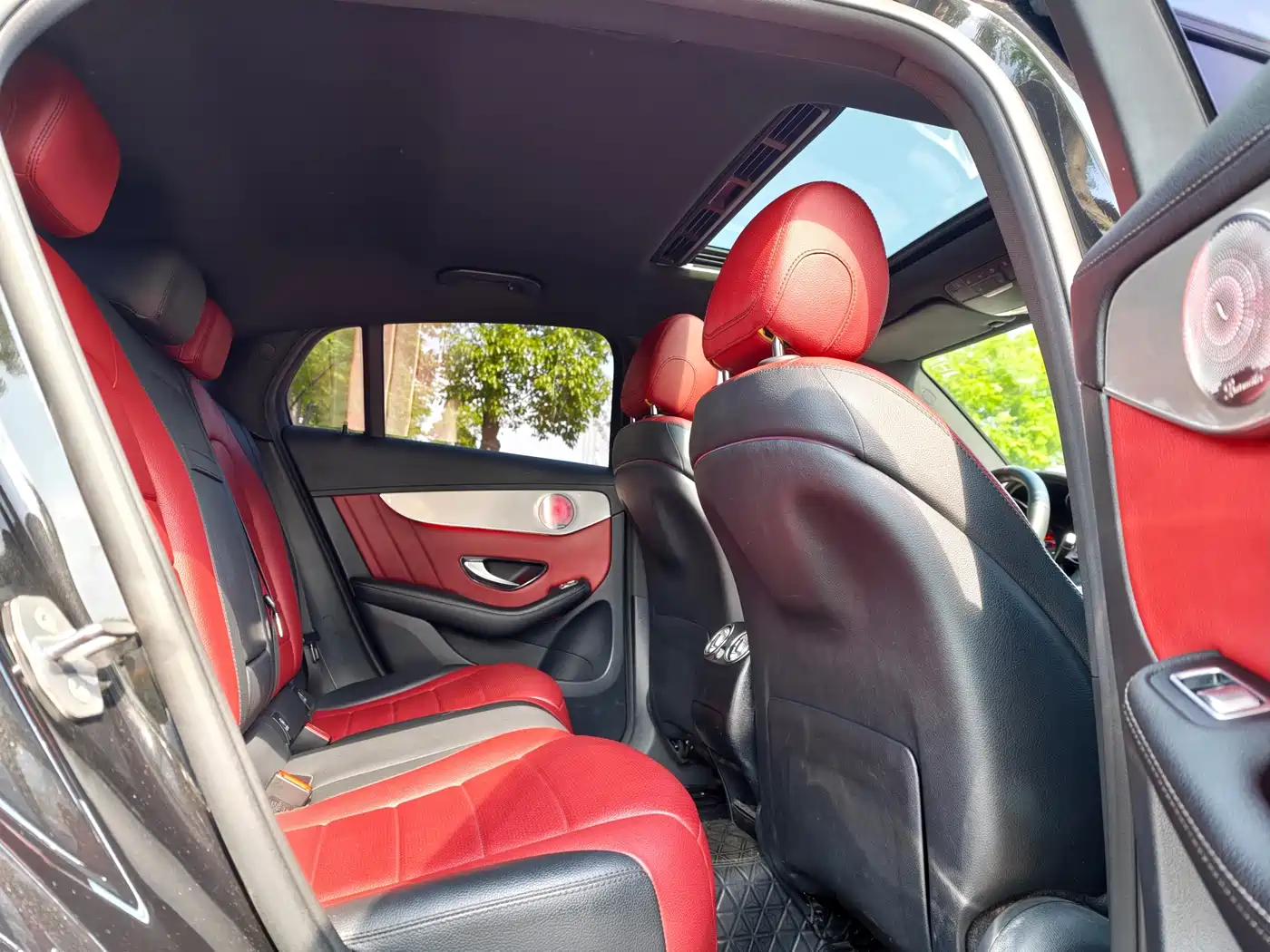 Mercedes-Benz GLC Coupe 2019 GLC 200 4MATIC Coupe SUV фото 17