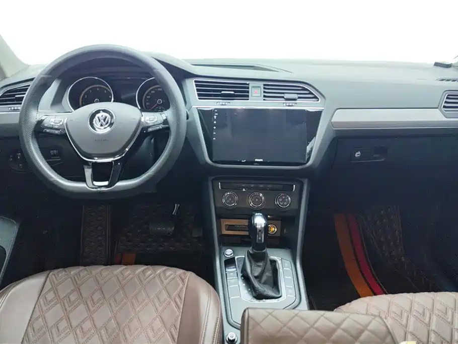 Volkswagen Tiguan L 2020 330TSI Auto 2WD Trend China VI фото 12