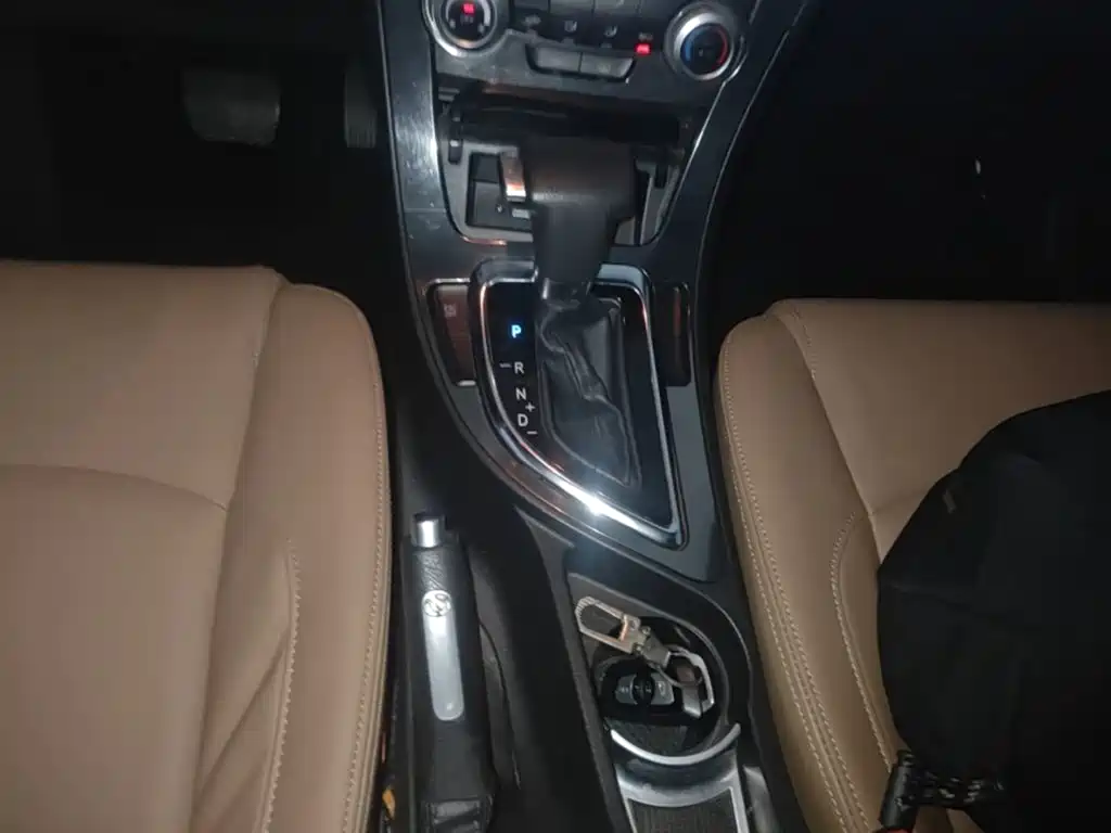 Zhonghua V5 2016 2016 1.5T Automatic 2WD Smart