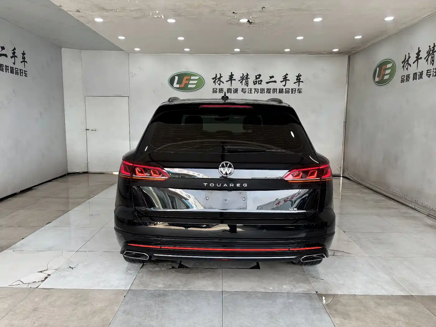 VOLKSWAGEN TOUAREG