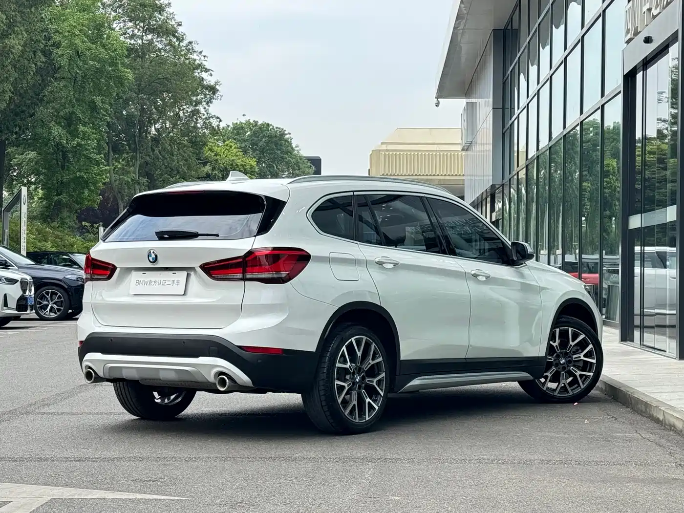 BMW X1 2022 xDrive25Li Premium фото 7