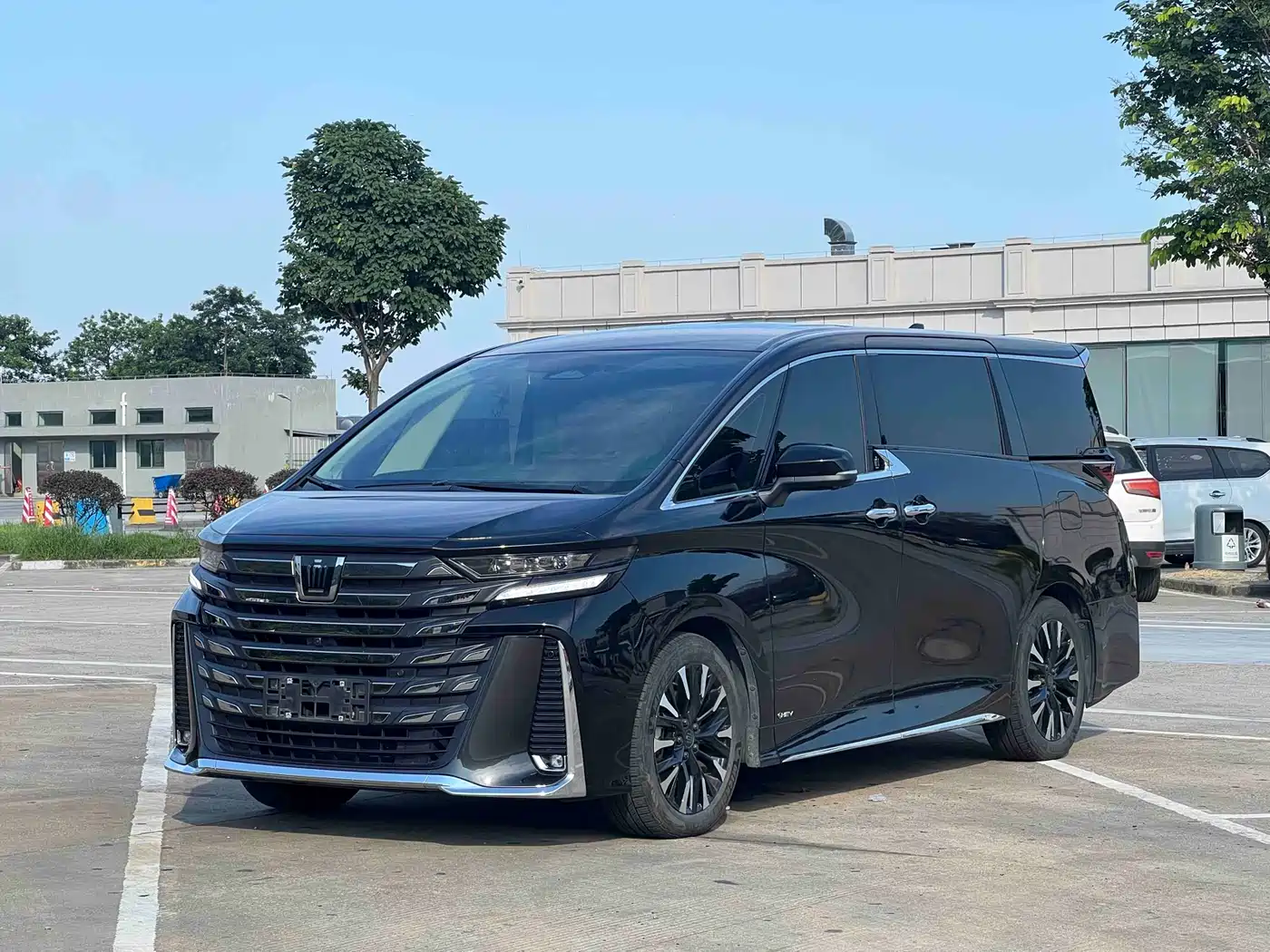 Toyota Vellfire 2024 Crown Hybrid 2.5L Executive Premium Edition