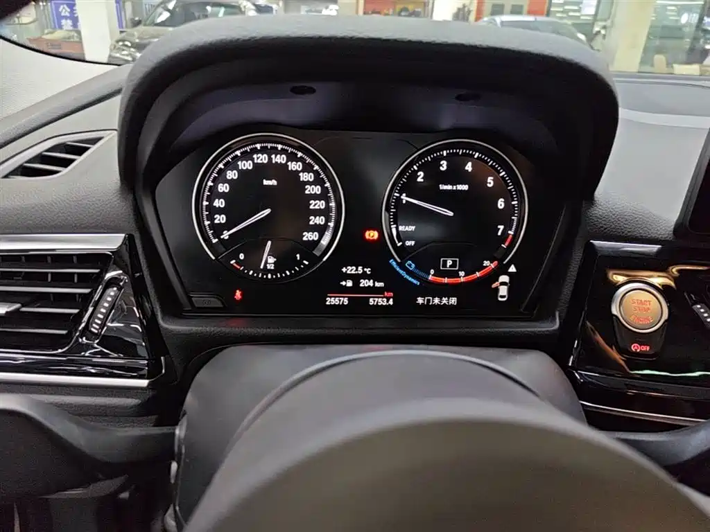 BMW 1-SERIES